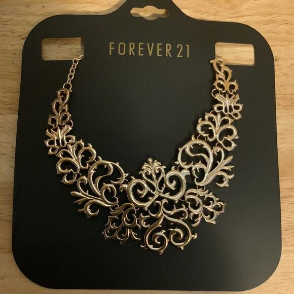 Forever 21 Gold Tone Hollow Filigree Flower Pendant Statement Bib Necklace NEW - Picture 1 of 8